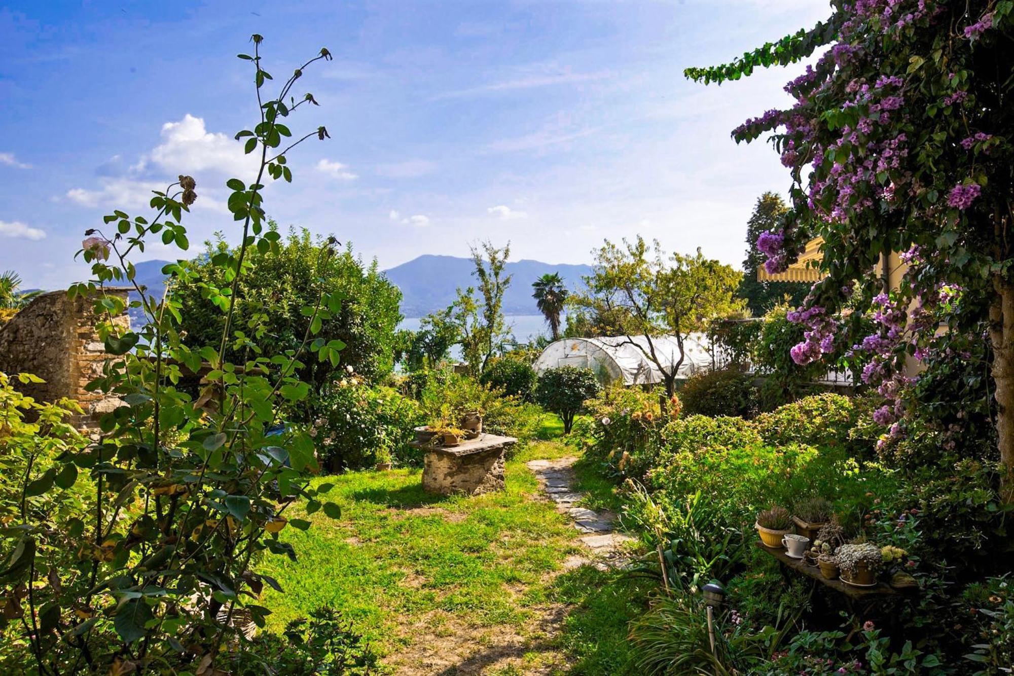 Casa Bougainville Cannobio Exterior photo